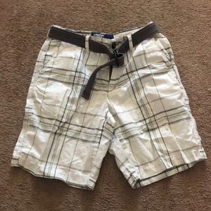 Plaid shorts with belt